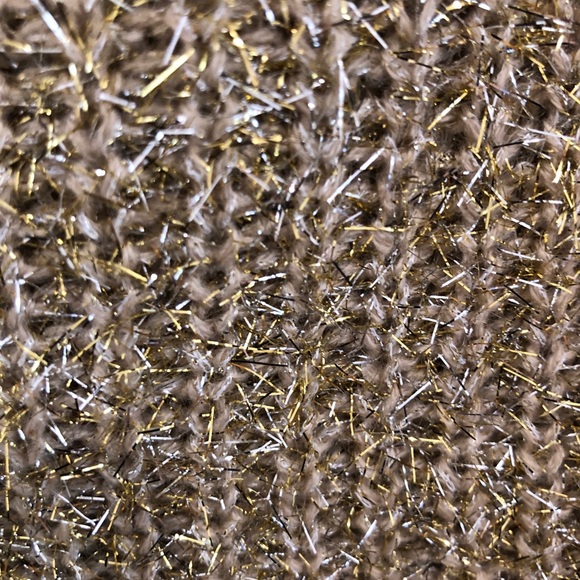 ❤️❤️ NWOT Forever21 sparkly silver and gold tinsel sweater S - Picture 3 of 5